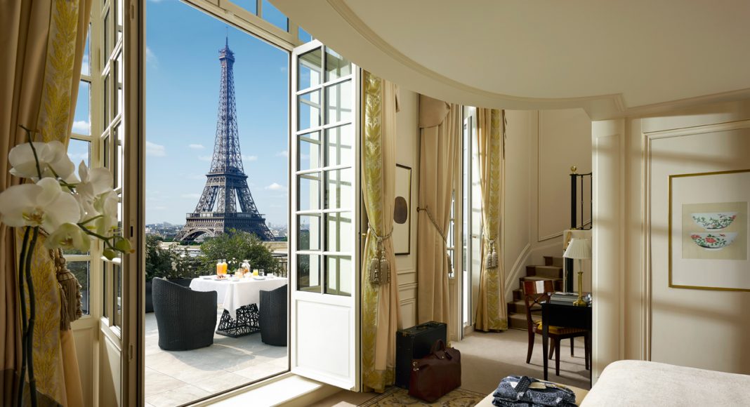 Luxury hotel suites in Paris with Eiffel Tower view